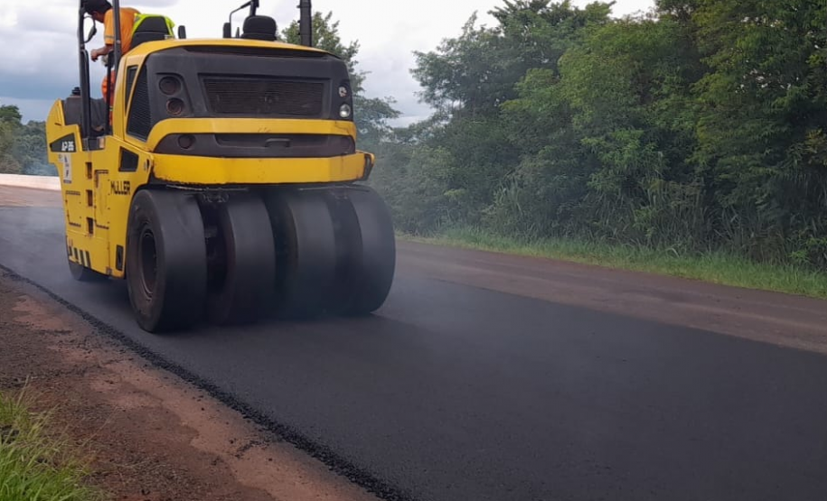 Serviços de conservação na PR-497 entre Missal e São Miguel do Iguaçu
