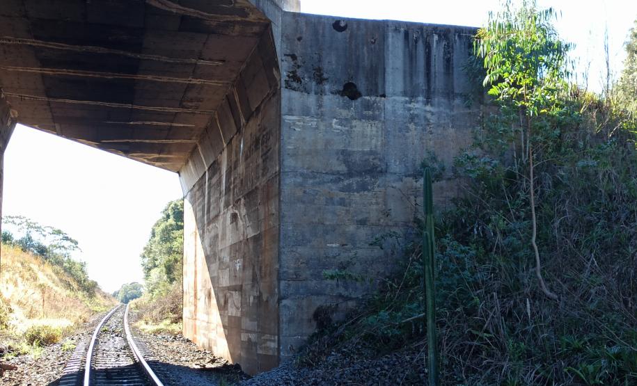 Trincheira Ferrovia PR-364