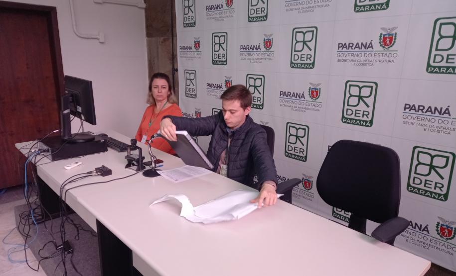 Sessão de abertura de envelope