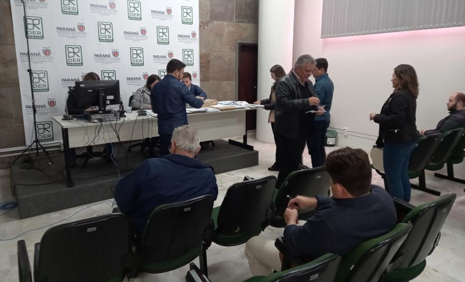 Sessão de abertura de envelopes de preços da duplicação de Toledo