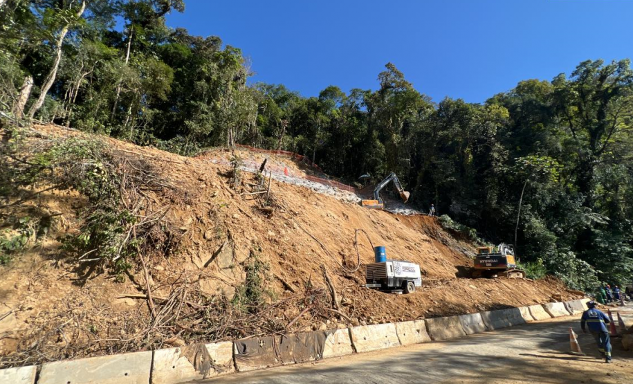 Obras na Estrada da Graciosa - km 12