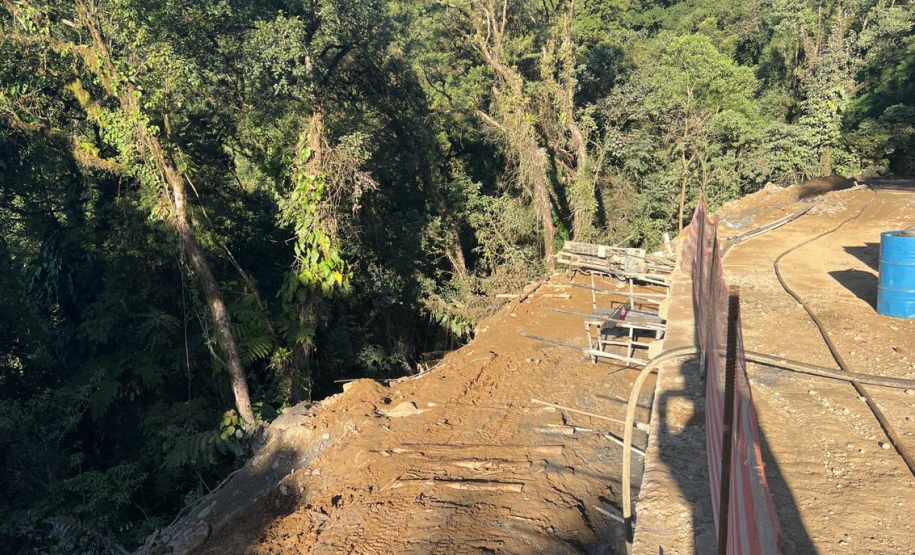 Obras na Estrada da Graciosa - km 7