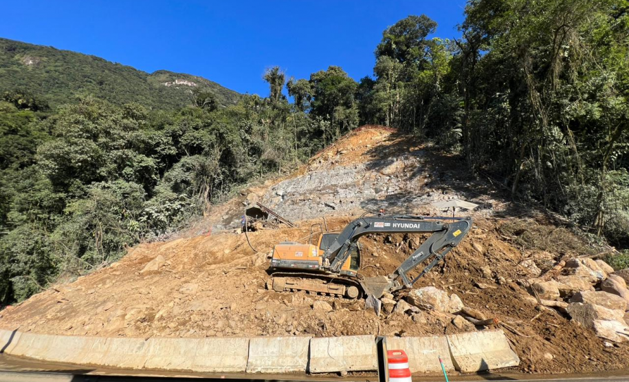 Obras na Estrada da Graciosa - km 8