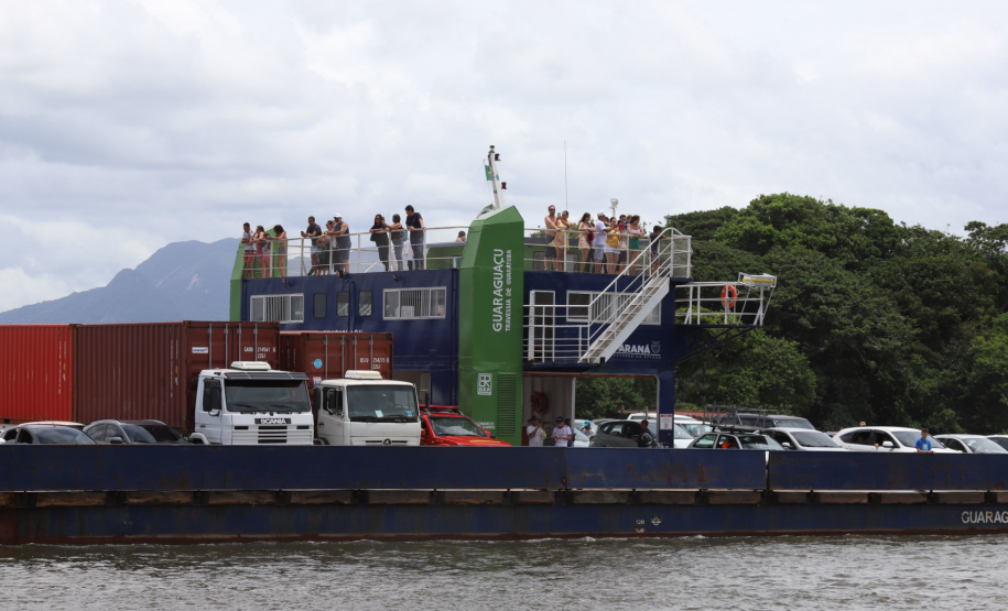 Ferry boat em operação