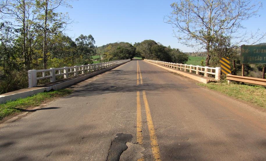 Ponte Rio Capanema PR-281 no limite entre Realeza e Planalto