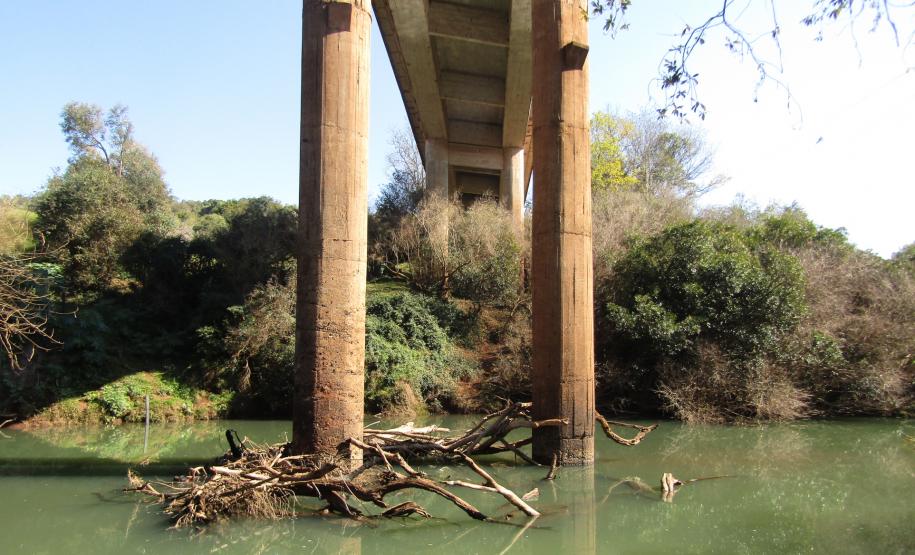 Ponte Rio Capanema PR-281 no limite entre Realeza e Planalto