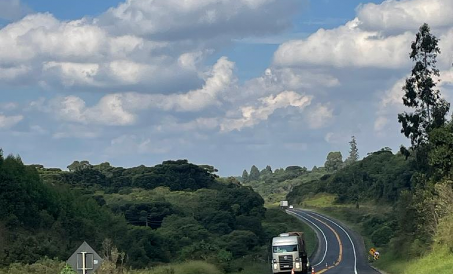 Serviços do Integra Paraná na PR-151, entre Jaguariaíva e Piraí do Sul