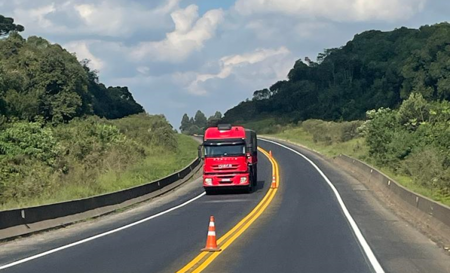 Serviços do Integra Paraná na PR-151, entre Jaguariaíva e Piraí do Sul