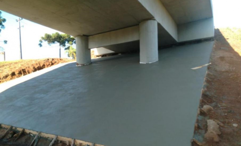 Viaduto Av. Bento Munhoz de Rocha Neto na PRC-280 em Palmas