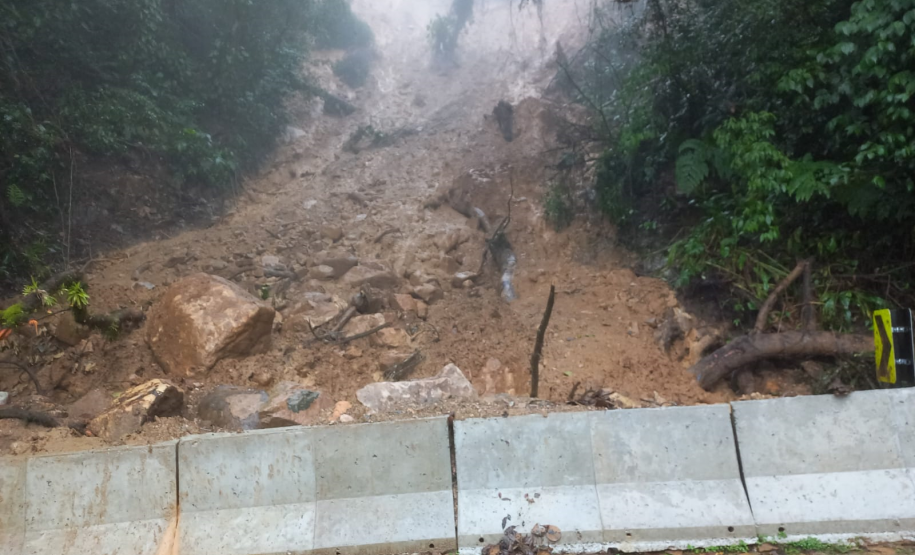 Estrada da Graciosa é fechada temporariamente devido ao excesso de chuvas