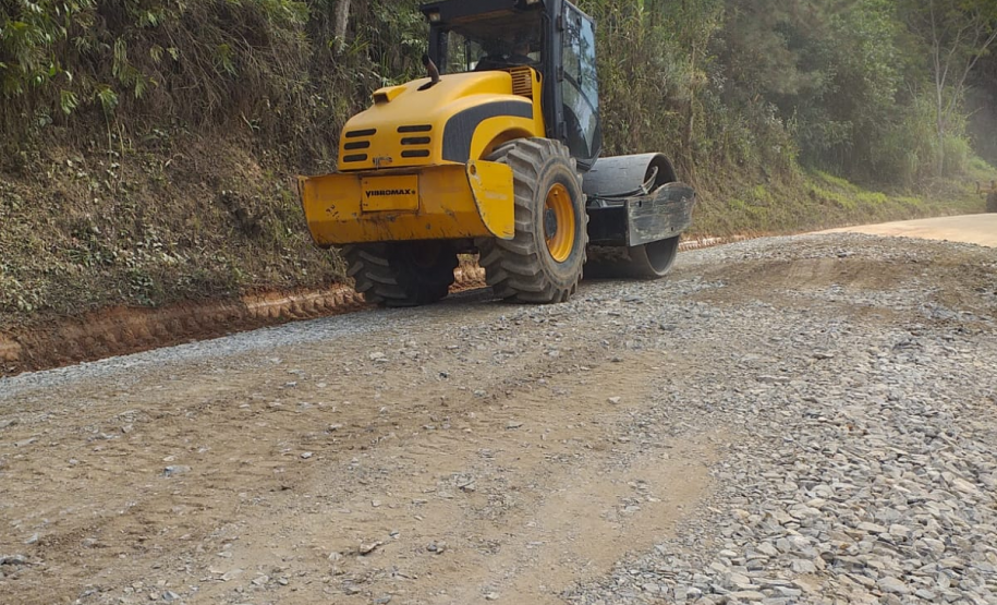 Conservação de trecho não pavimentado da PR-092