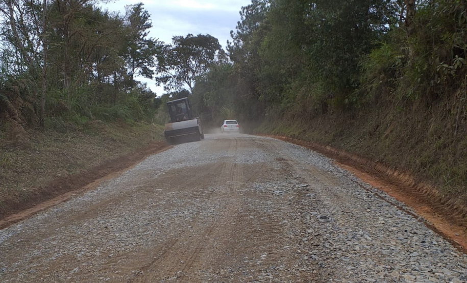 Conservação de trecho não pavimentado da PR-092