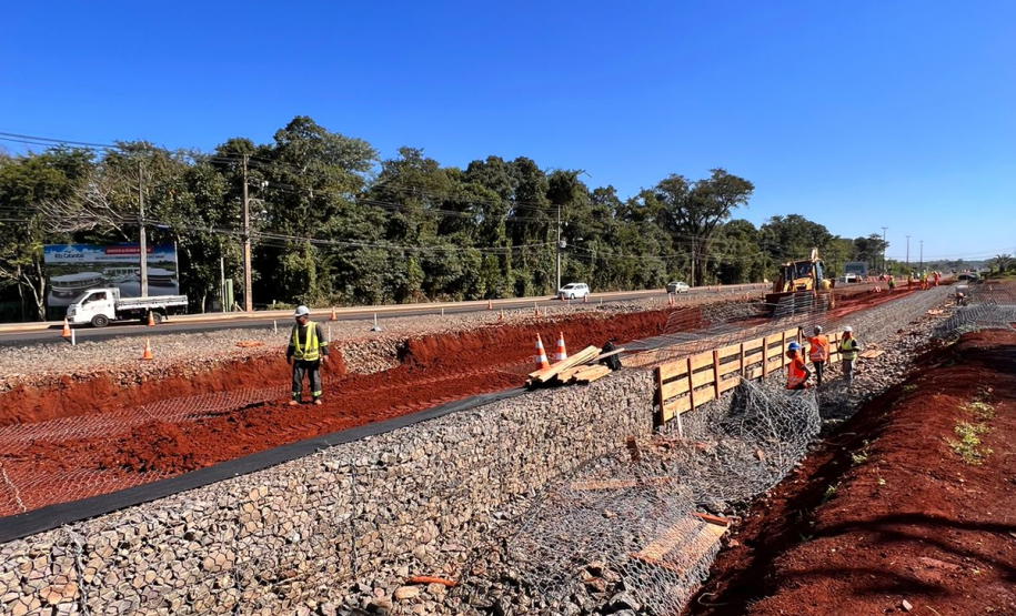 Serviços da duplicação da BR-469 em Foz do Iguaçu