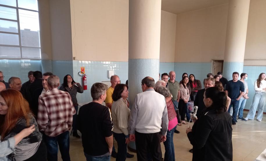 Homenagem ao servidor Adonis Francisco Cooper Coelho, que completou no dia 1º de junho 50 anos de serviço público no DER/PR