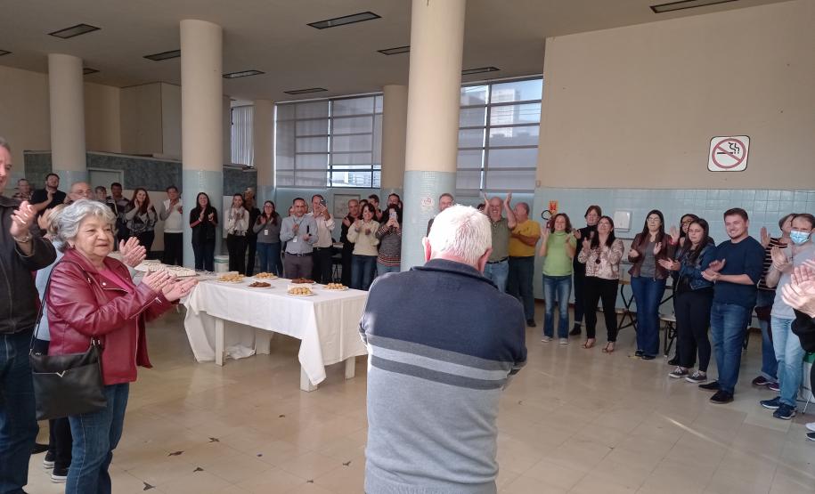 Homenagem ao servidor Adonis Francisco Cooper Coelho, que completou no dia 1º de junho 50 anos de serviço público no DER/PR