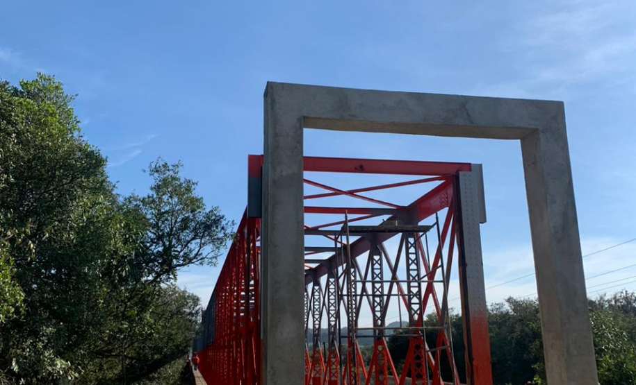 Ponte PR-427 entre a Lapa e Campo do Tenente