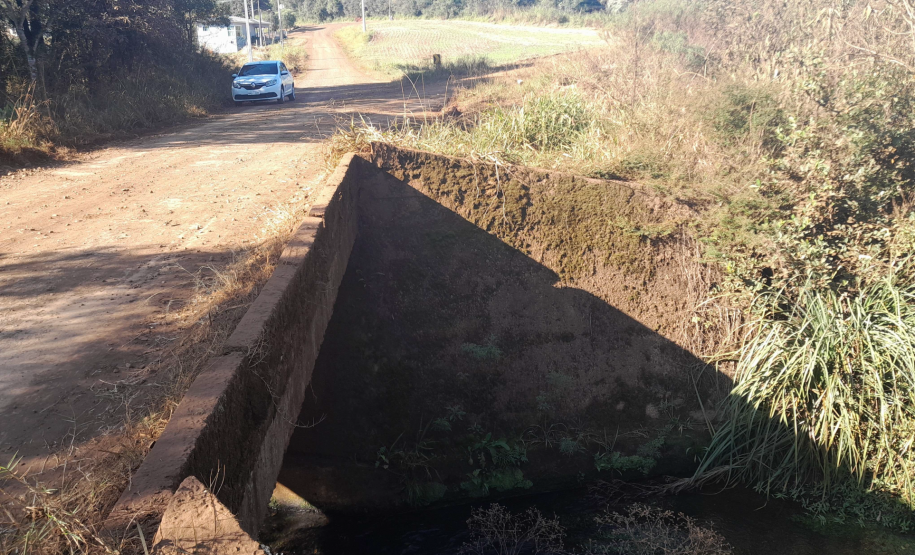 Ponte do Rio Corvo em Boa Ventura de São Roque