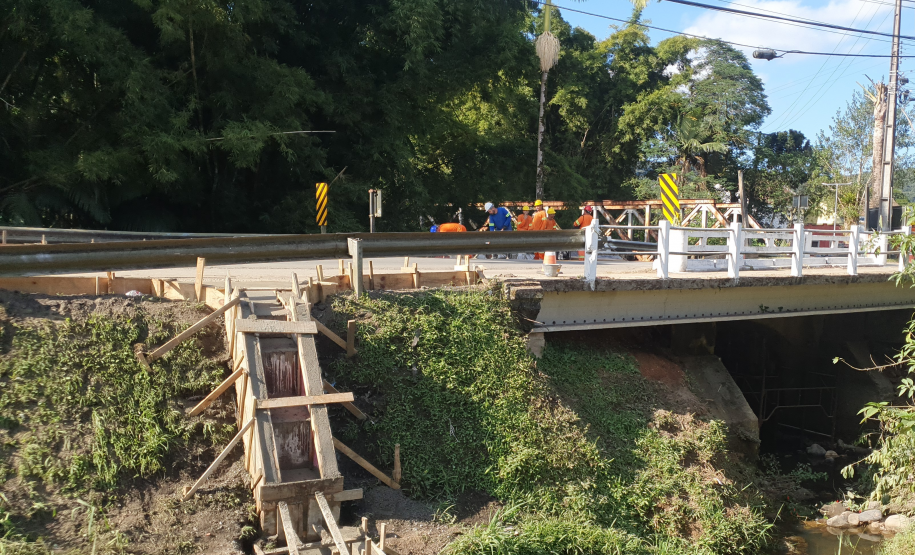 Ponte Rio Macaquinho PR-411