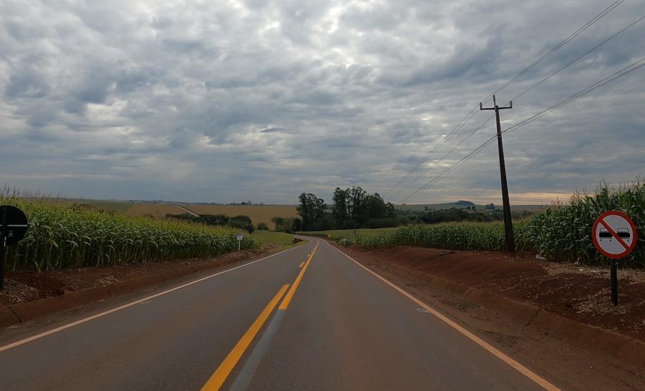 Serviços do Proseg Paraná na PR-546 entre Floresta e Itambé