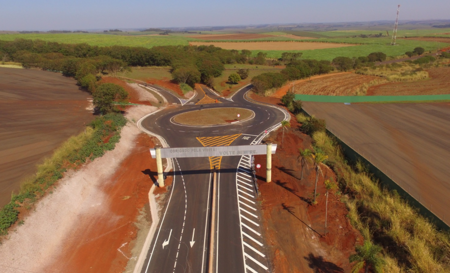 Passarela de Bandeirantes e nova rotatória da BR-369