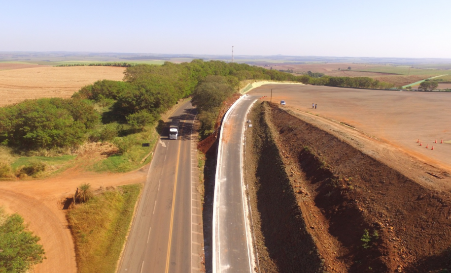 Passarela de Bandeirantes e nova rotatória da BR-369