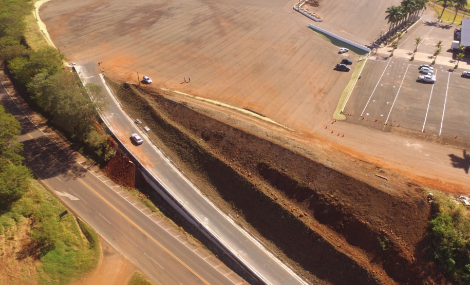 Passarela de Bandeirantes e nova rotatória da BR-369
