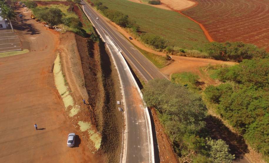 Passarela de Bandeirantes e nova rotatória da BR-369