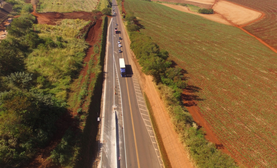Passarela de Bandeirantes e nova rotatória da BR-369