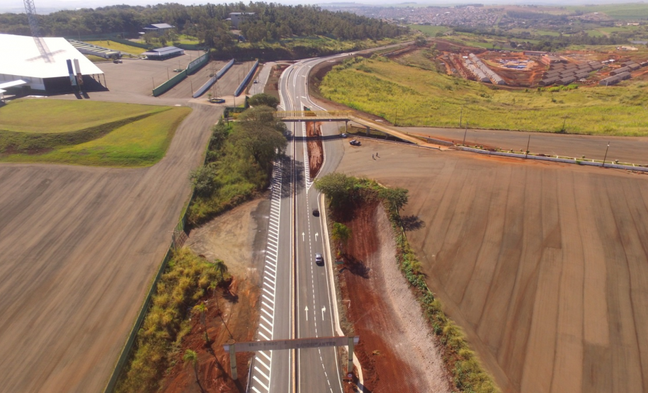 Passarela de Bandeirantes e nova rotatória da BR-369