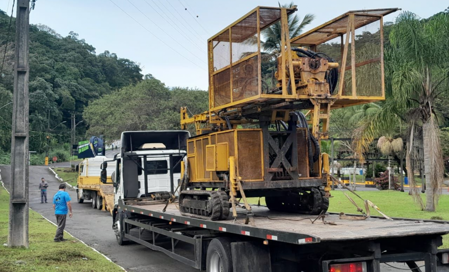 Sondagens da Ponte de Guaratuba na margem ao lado de Matinhos