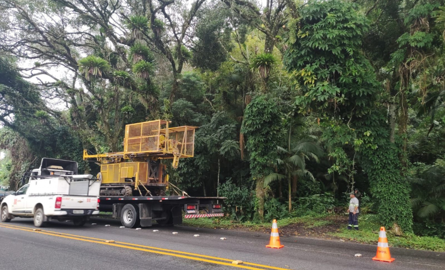 Sondagens da Ponte de Guaratuba na margem ao lado de Matinhos