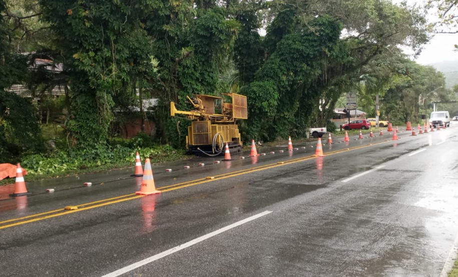 Sondagens da Ponte de Guaratuba na margem ao lado de Matinhos