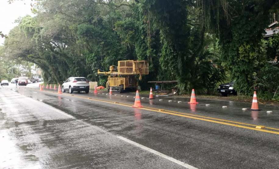 Sondagens da Ponte de Guaratuba na margem ao lado de Matinhos