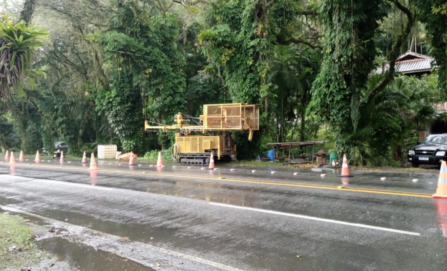 Sondagens da Ponte de Guaratuba na margem ao lado de Matinhos