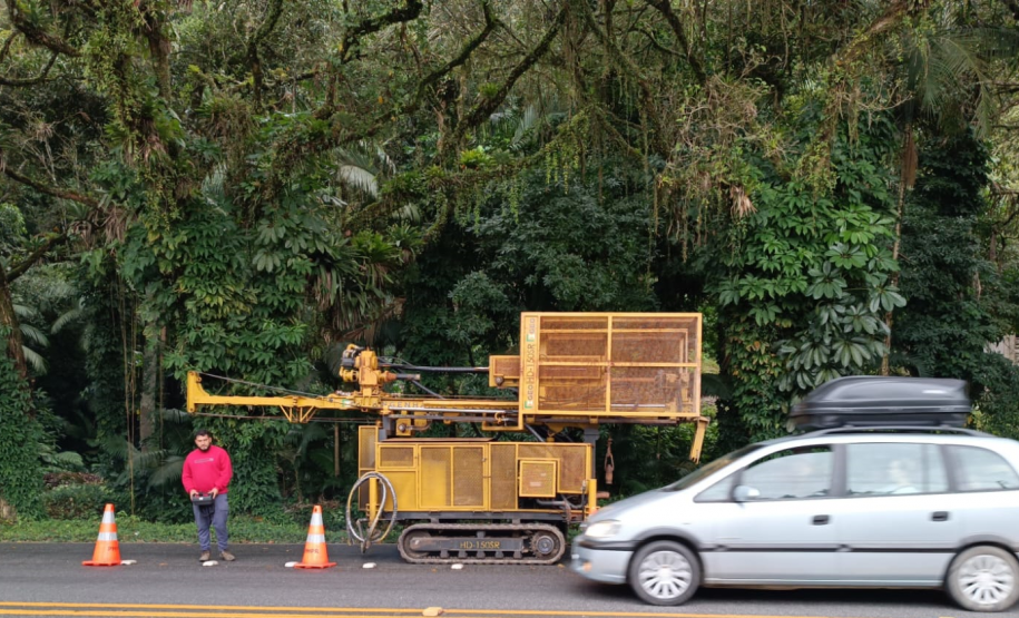 Sondagens da Ponte de Guaratuba na margem ao lado de Matinhos