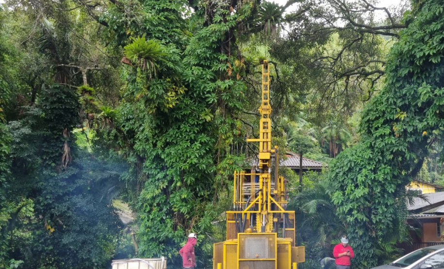 Sondagens da Ponte de Guaratuba na margem ao lado de Matinhos