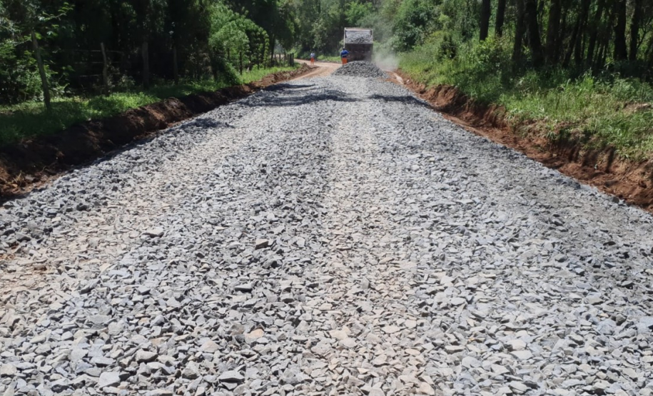 Cascalhamento na PR-433