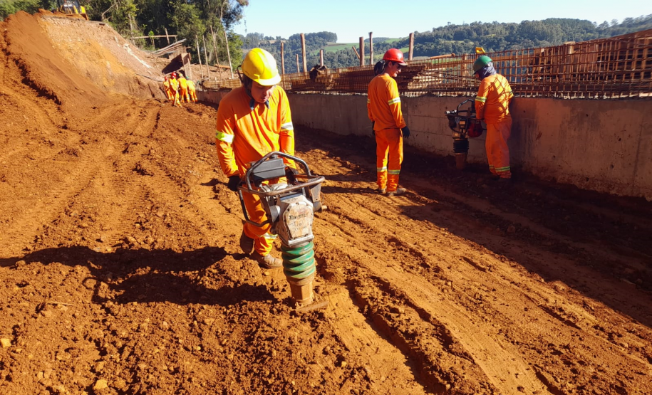Recuperação da PR-182 em Salgado Filho