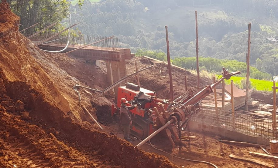 Recuperação da PR-182 em Salgado Filho