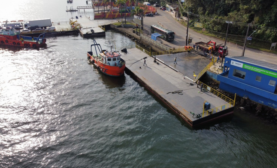 Troca de ponte no ferry boat de Guaratuba