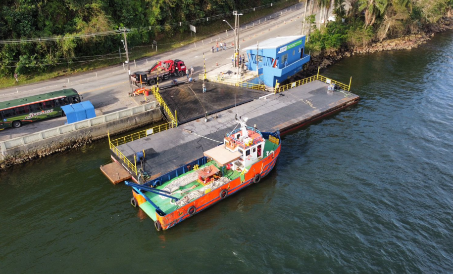 Troca de ponte no ferry boat de Guaratuba