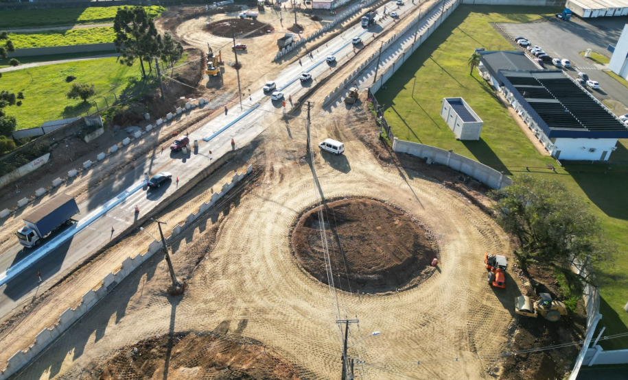 Obras do novo viaduto em São José dos Pinhais