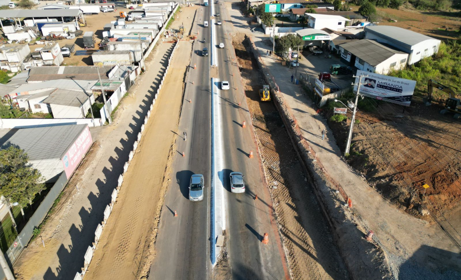 Obras do novo viaduto em São José dos Pinhais