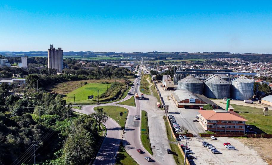 BR-476 com a PR-427 na Lapa