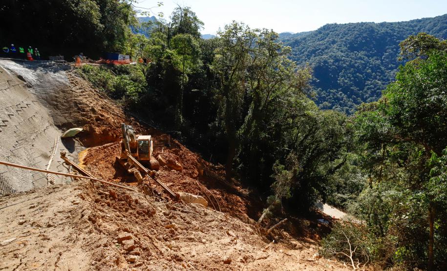 Estrada da Graciosa Km 11+200