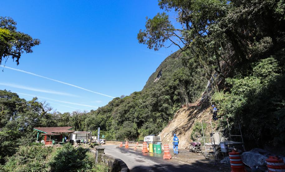 Estrada da Graciosa km 8