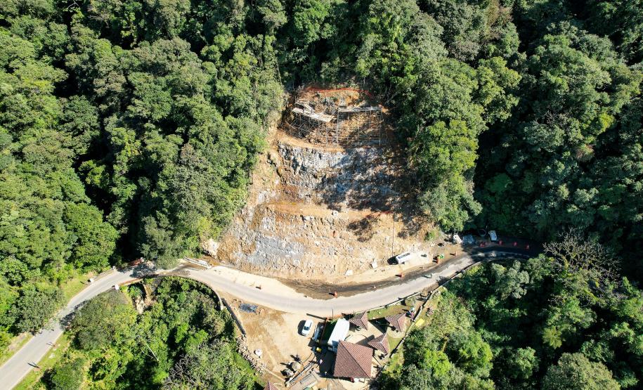 Estrada da Graciosa km 8