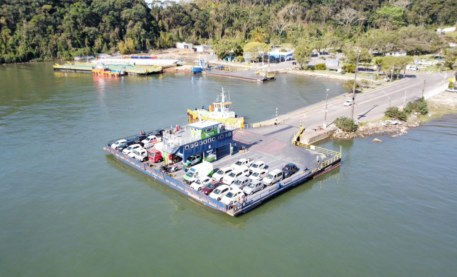 Ferry boat de Guaratuba
