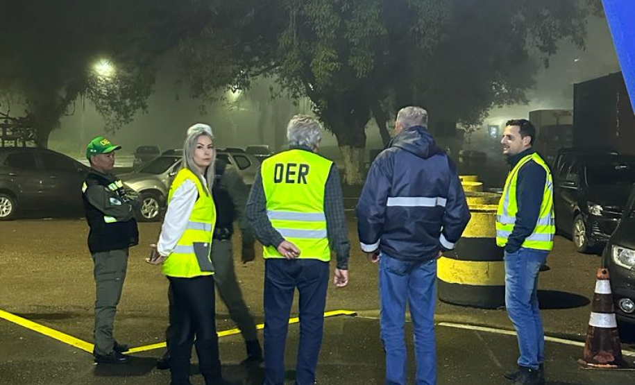 Equipe do DER/PR na travessia do Ferry Boat de Guaratuba