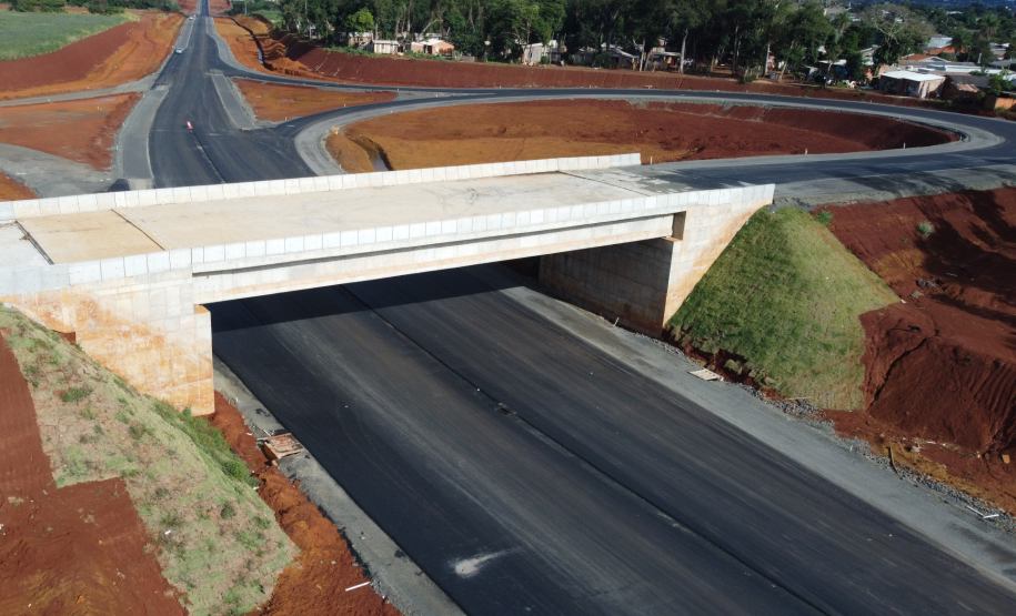 Pavimentação no Viaduto de Acesso a Ponte Tancredo Neves